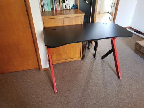 Customer photo review of Gundam Gaming Desk