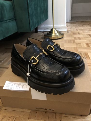 Customer photo review of Metal Decor Round Toe Slip-on Loafers