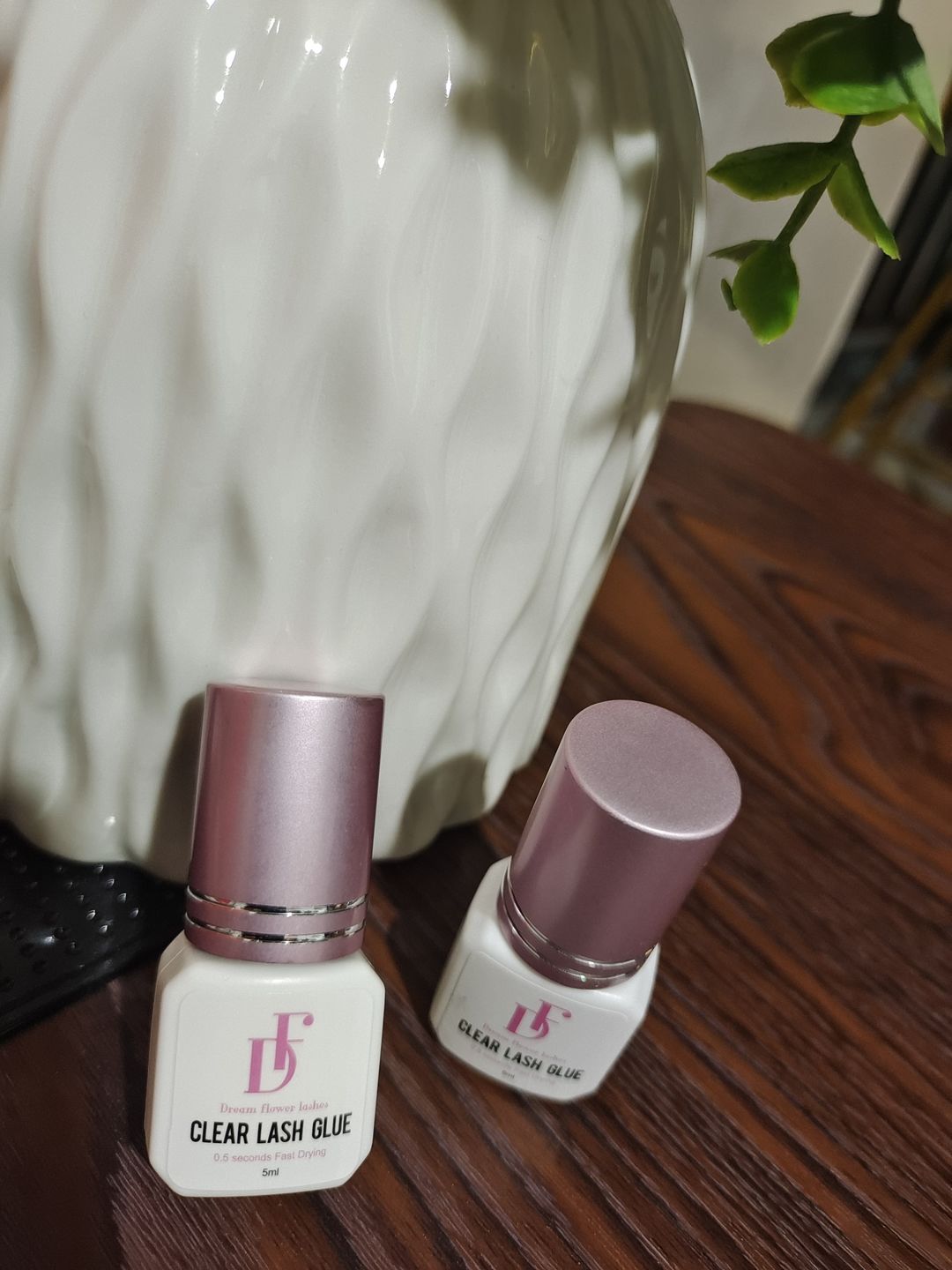Customer photo review of Clear Glue for Eyelash Extensions 0.3-0.5s Fast Drying