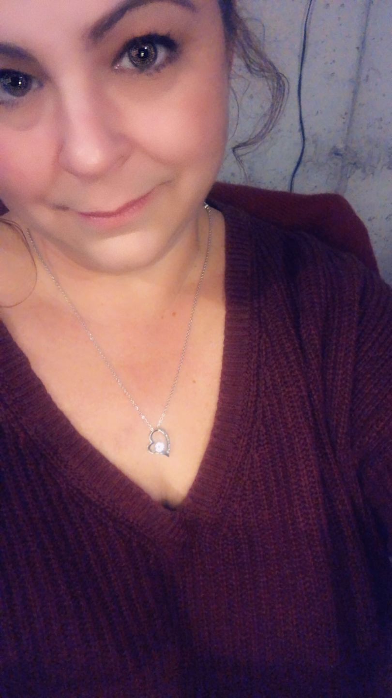 Customer photo review of To My Amazing Mom - Forever Love Necklace