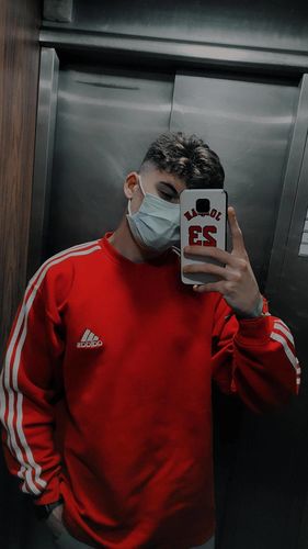 Customer photo review of Adidas Vintage Sweatshirt