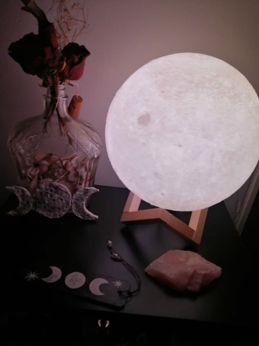 Customer photo review of Mystical Moon Lamp