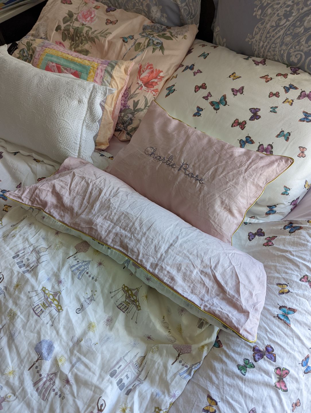 Customer photo review of Adventures in Wonderland Baby Duvet- Rose