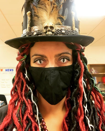 Customer photo review of [US Warehouse] Reptile White Cosplay Monthly Contact Lenses