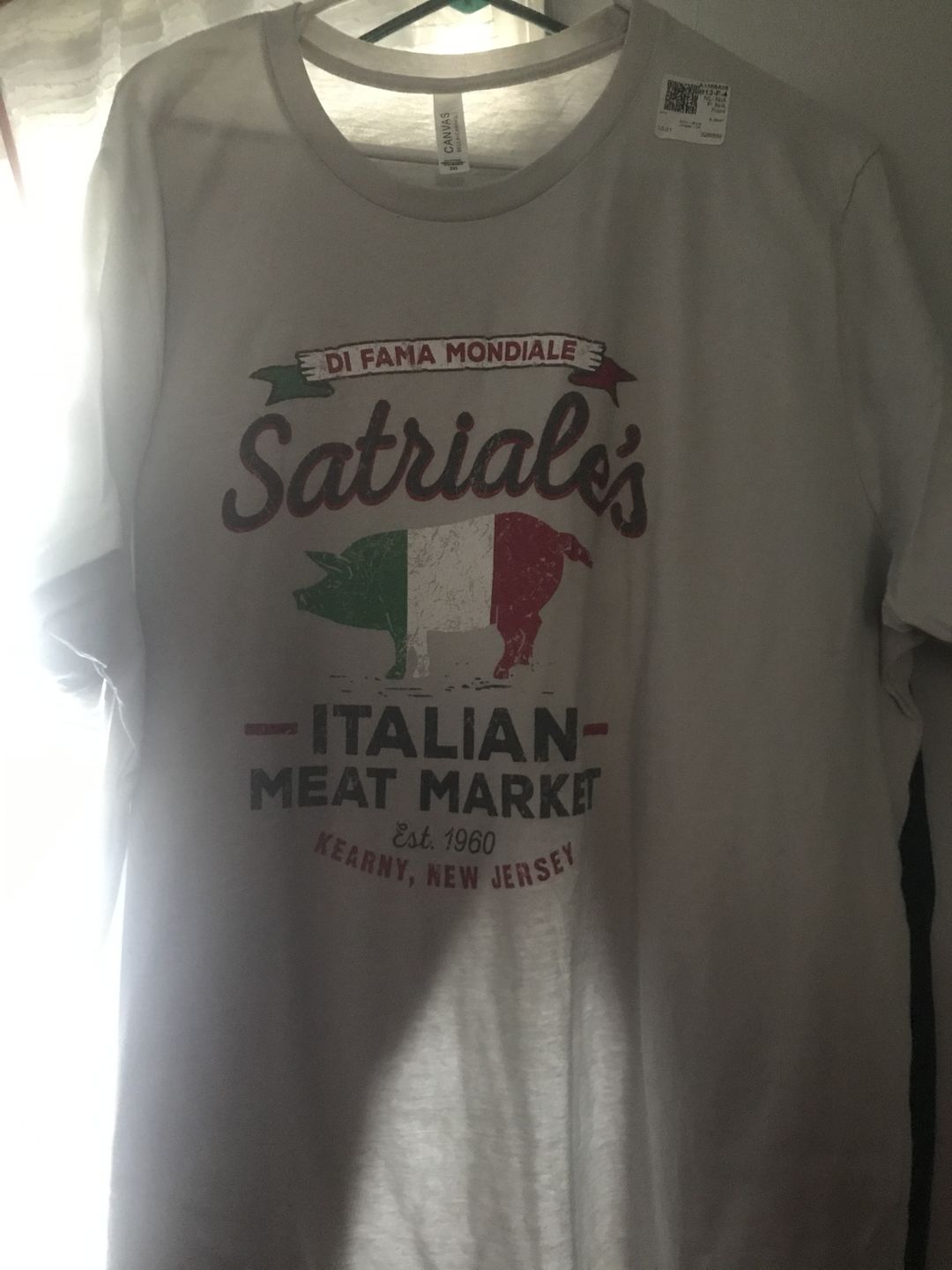 Customer photo review of Di Fama Mondiale Satriale's Men's/Unisex Super Soft Tee