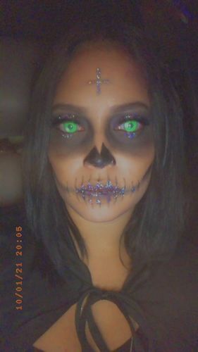 Customer photo review of Cloud Rim Green Contact Lenses