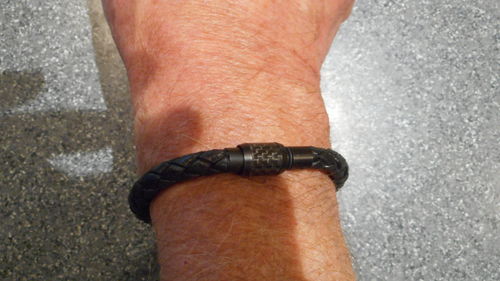 Customer photo review of 6mm Carbon Fiber Leather Bracelet