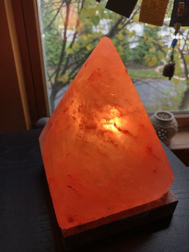 Customer photo review of Pyramid Himalayan Salt Lamp