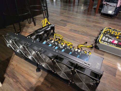 Avis photo d'un client sur Rig Minage Open Air Rig Mining Avec 8G Ram - 480G SSD - 3600W - 6 Fan Pour 8 GPU - Avec système d'exploitation