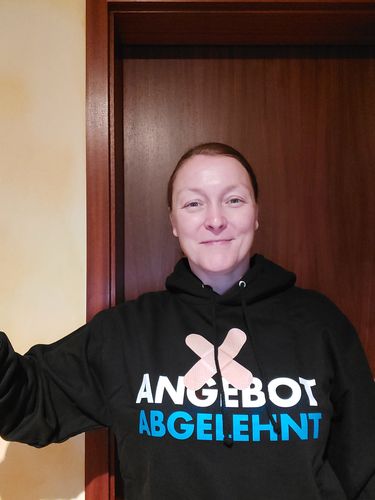 Customer photo review of HOODIE MÄDELS • (IMPF-)ANGEBOT ABGELEHNT!