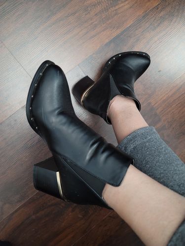 Customer photo review of Women's Slip on Chunky Heel Side Zipper Ankle Booties AS39