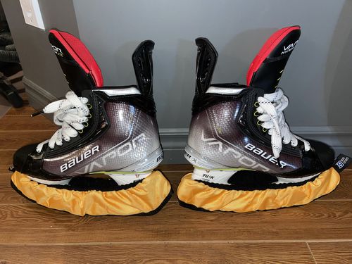 Customer photo review of Bauer Vapor Hyperlite Intermediate Hockey Skates