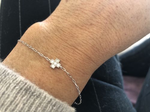 Customer photo review of Bracelet Croix