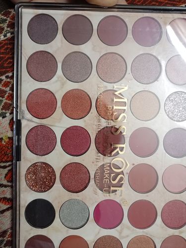 Customer photo review of Miss rose 35 Color Fashion Eye shadow Palette
