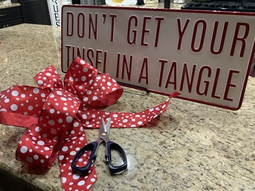 Customer photo review of 7.25"L Scissors Blue Handle MT1043