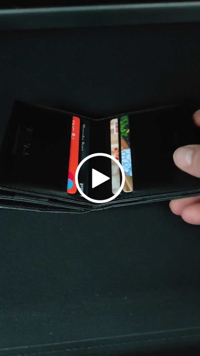 Customer video review of Flapstar Magic Wallet with coin pocket