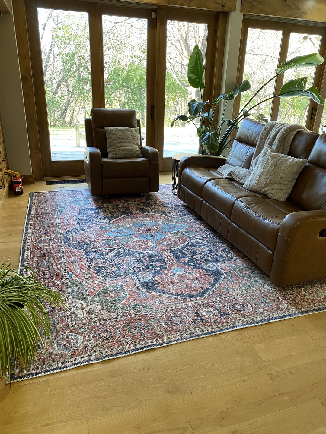 Customer photo review of Distressed Vintage Kendra Area Rug