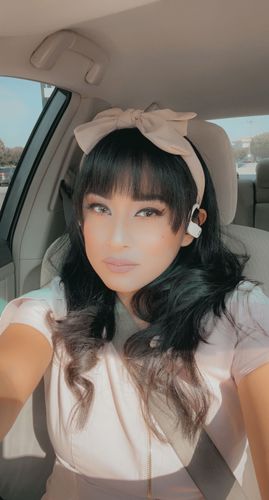 Customer photo review of Sculpting Brush & Contour Palette Bundle