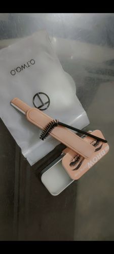 Customer photo review of O.TWO.O EYEBROW STYLING SOAP 3 IN 1
