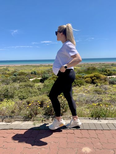 Customer photo review of FOCUS BLACK MATERNITY SPORTS LEGGINGS