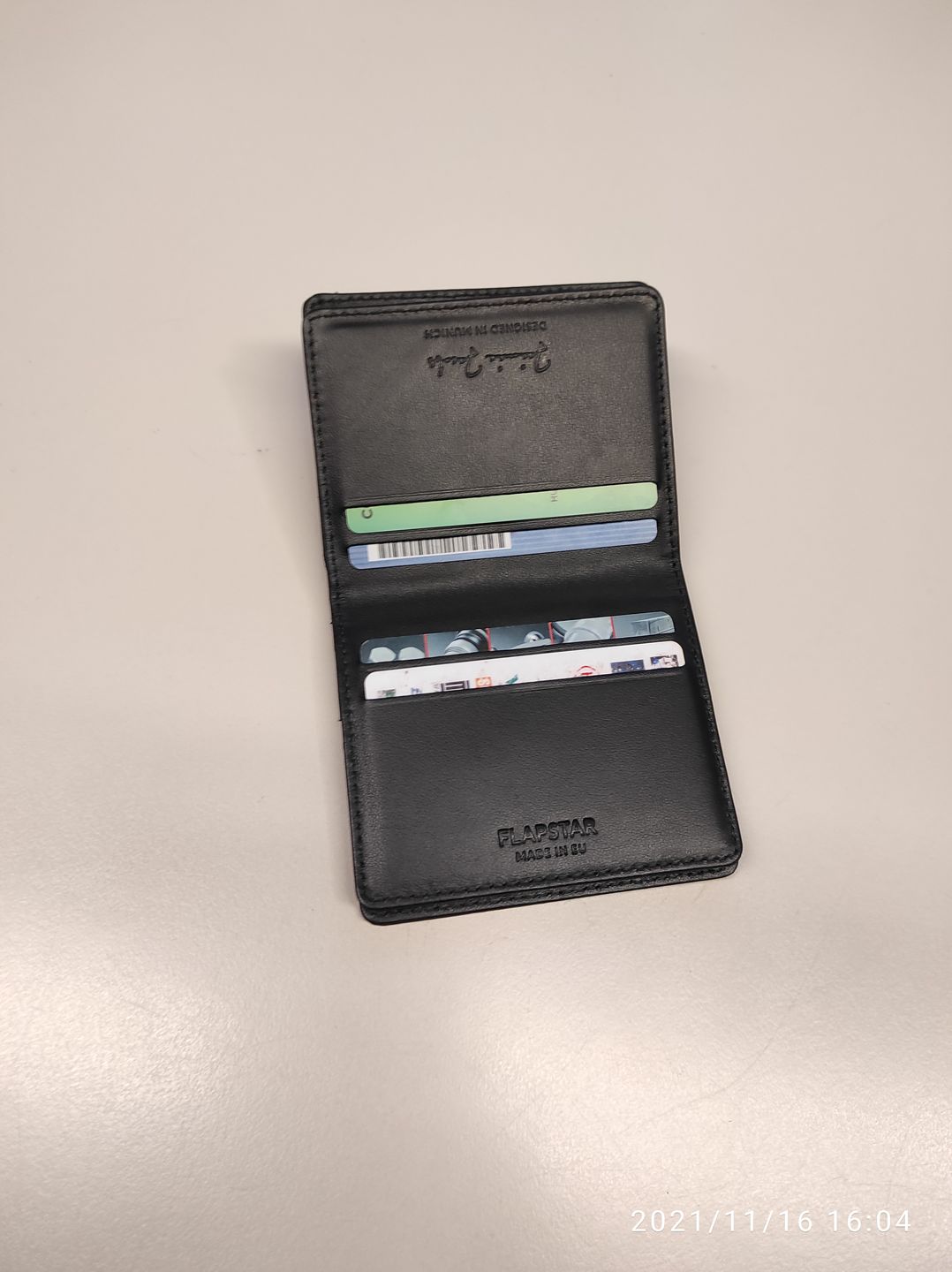 Customer photo review of Flapstar Magic Wallet with coin pocket