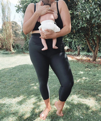 Customer photo review of FOCUS BLACK MATERNITY SPORTS LEGGINGS