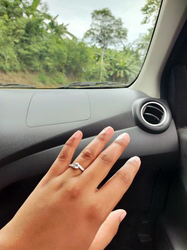 Customer photo review of .50ct Aristi Twisted Engagement Ring