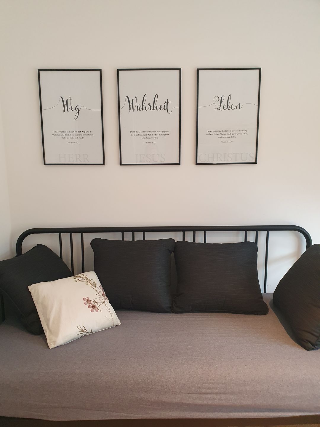 Customer photo review of Poster "Weg Wahrheit Leben" · 3er Set · A3 / A4  · Bibelvers Deutsch