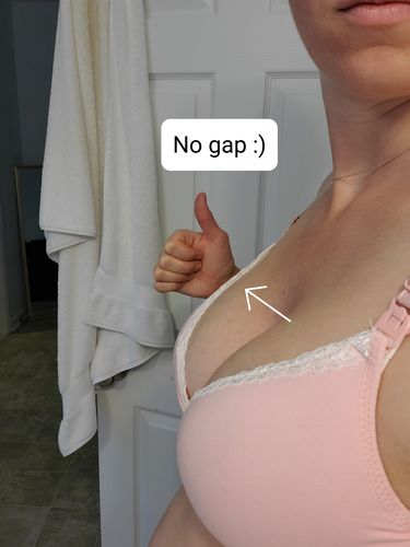 Customer photo review of Momma's Comfy Maternity Bra🤱