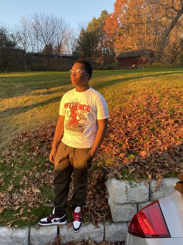 Customer photo review of BAD INFLUENCE TEE