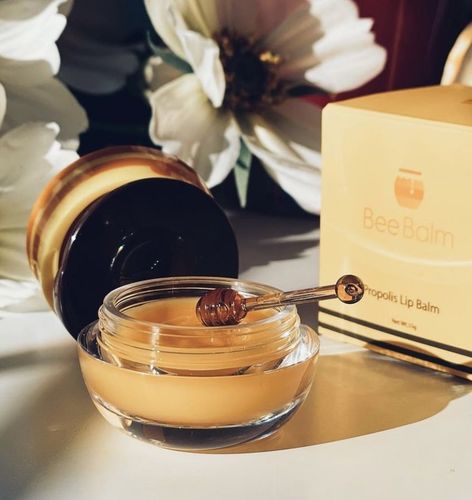 Customer photo review of Beauty Lust Bee Balm
