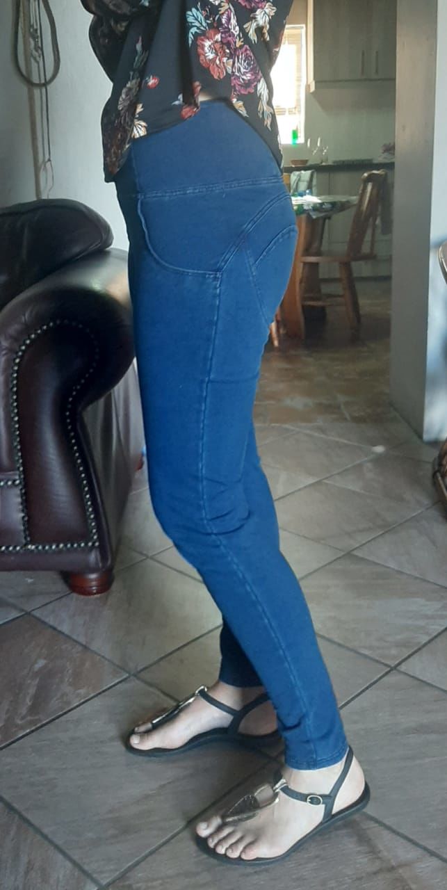Customer photo review of Butt lifting Jeggings - Dark Blue