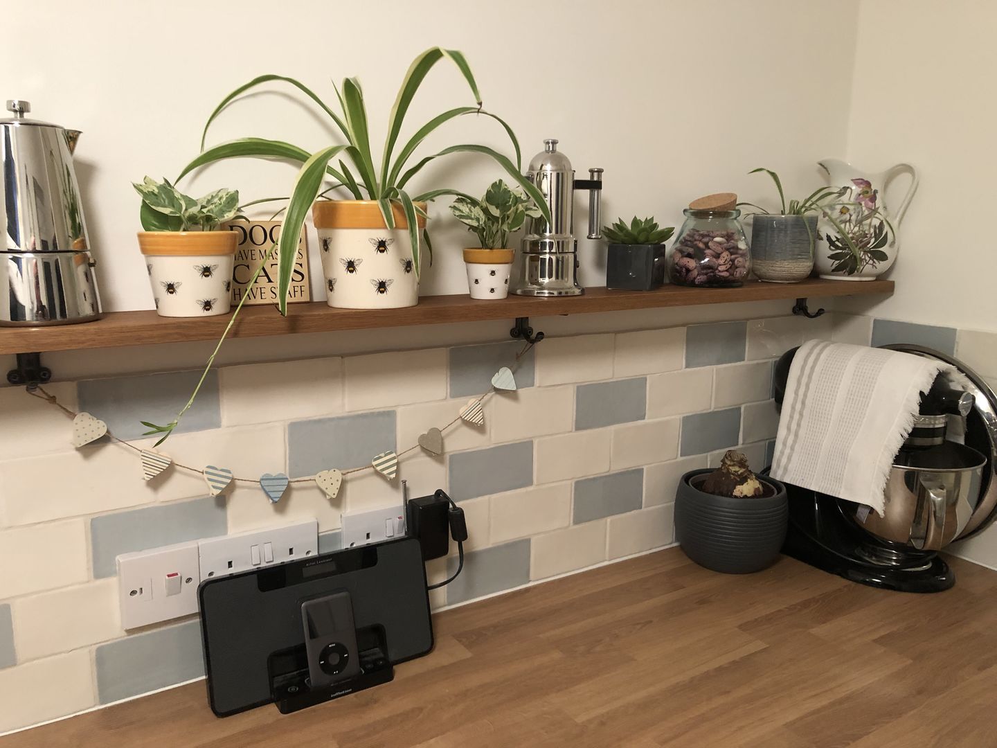 Customer photo review of 4 Inch Chiltern Cast Iron Shelf Bracket