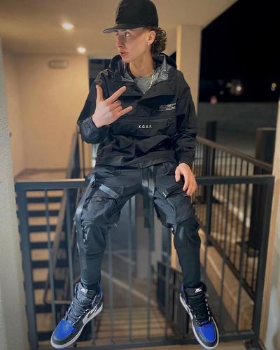 Customer photo review of TO Techwear Multipockets Combat Jacket