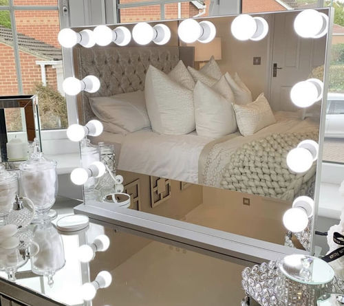 Customer photo review of Hollywood Mirror Large "Angel"