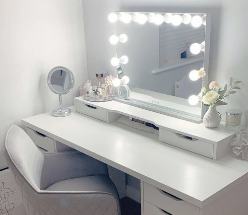 Customer photo review of Hollywood Mirror Large "Angel"