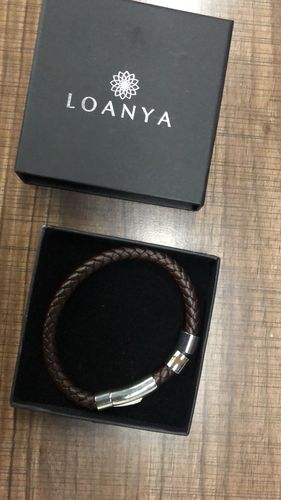 Customer photo review of LOANYA Personalized Leather Bracelet With Prints