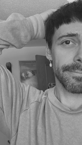 Customer photo review of The Pearl Earring