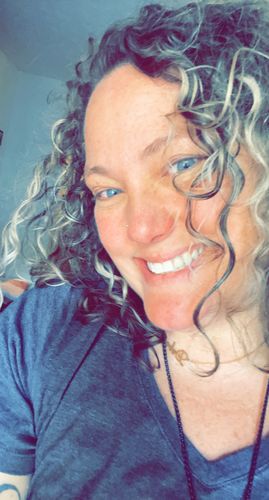 Customer photo review of Curly Hair Wash and Go System with Organic Castor Oil for Strengthening Hair with  Vanilla Berry Fragrance (Step 1 - 4)