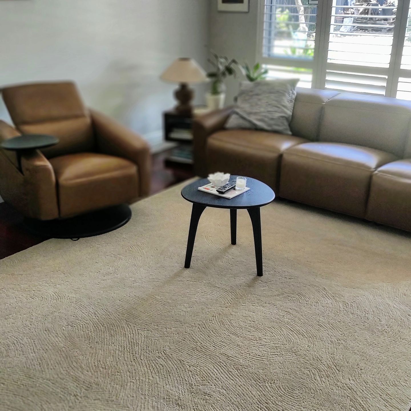 Customer photo review of Loren Almon 01 Ivory Wool Rug