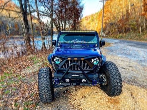 Customer photo review of Goliath Grille w/ Amber LED Running Lights for 18-21 Jeep Wrangler JL & Gladiator JT - Matte Black