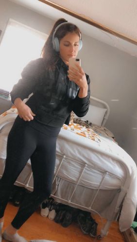 Customer photo review of 54 - Comfort Crop Hoodie