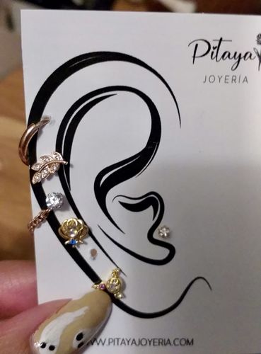 Customer photo review of Piercing Llave de Sakura