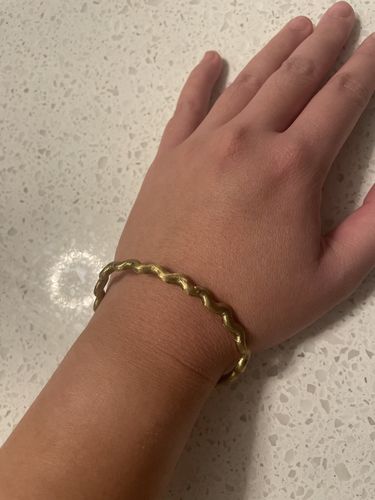 Customer photo review of Lwok Wave Bangle