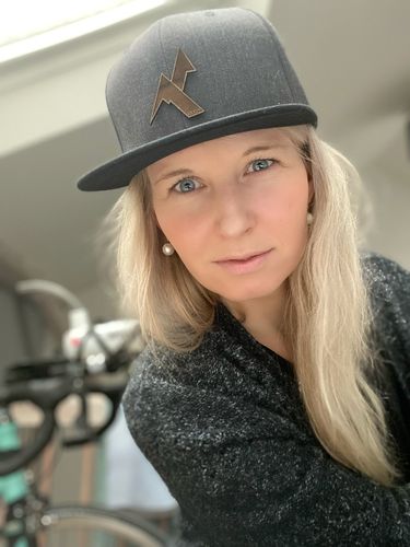 Customer photo review of Berg Liebe Snapback Cap