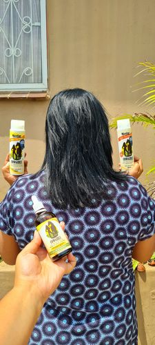 Customer photo review of Micellar Sulfate-Free Shampoo & Conditioner Combo with Hair & Nail Herbs