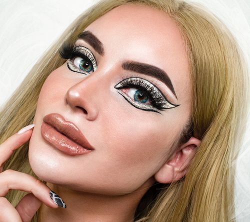 Customer photo review of EYEVOS Russian Blue Colored Contact Lenses