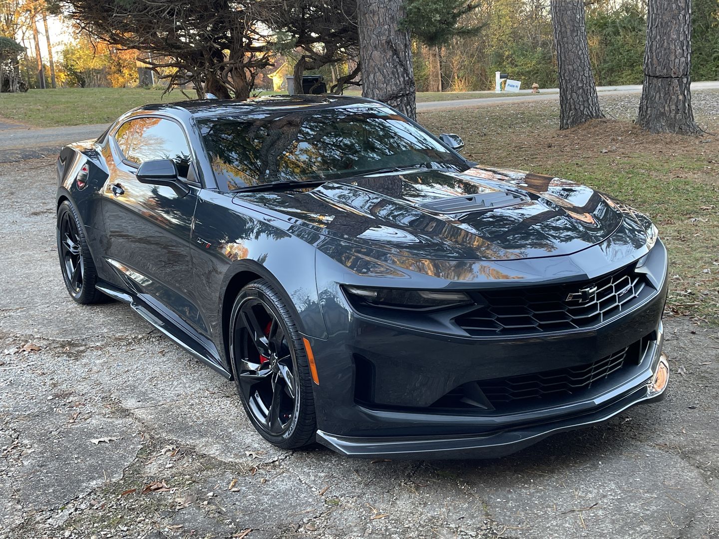 Customer photo review of Camaro T6 Front Splitter Lip & Side Skirts Rocker Panels
