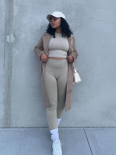 Customer photo review of Cashmere-Like Smooth Thermal Mock Neck Crop Top