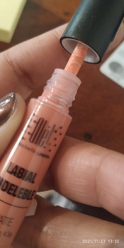 Customer photo review of Labial Indeleble Olé! Crisantemo, 4.5 g